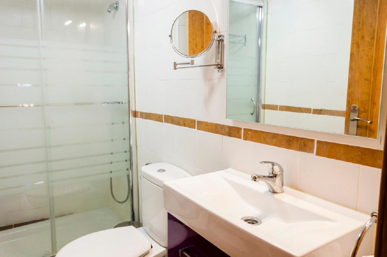 Apartamentos Casa Samper Santa Eulalia de Gállego Habitación foto