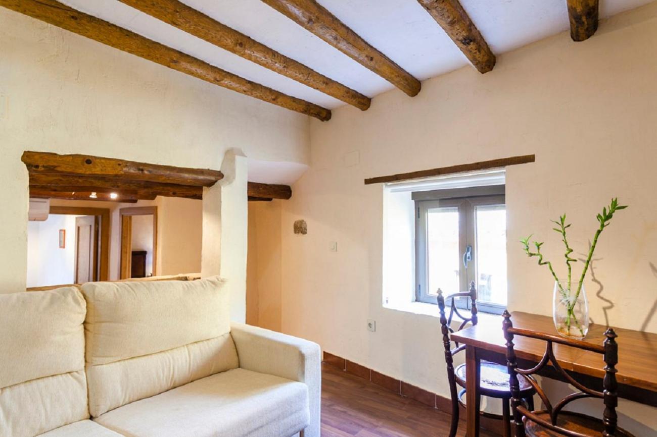 Apartamentos Casa Samper Santa Eulalia de Gállego Habitación foto