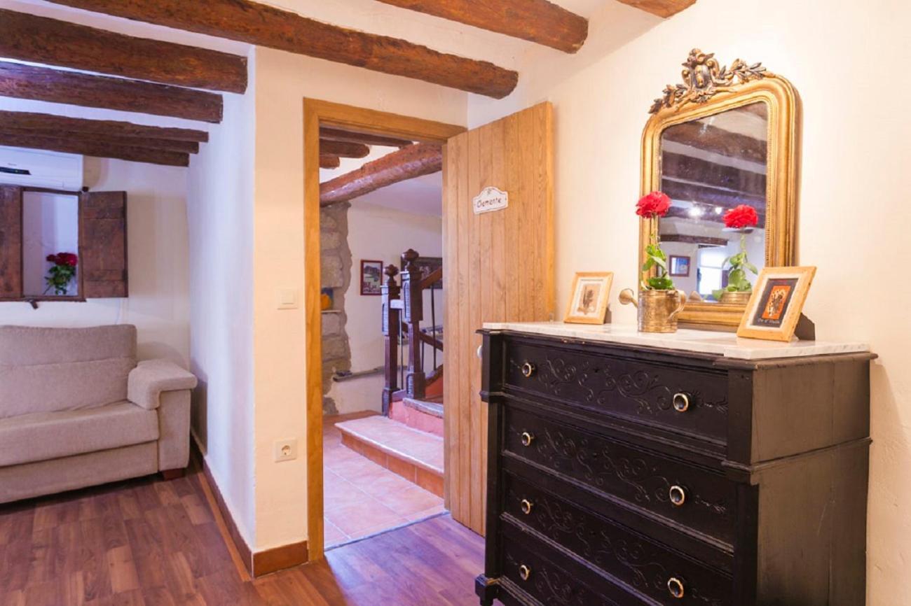 Apartamentos Casa Samper Santa Eulalia de Gállego Habitación foto